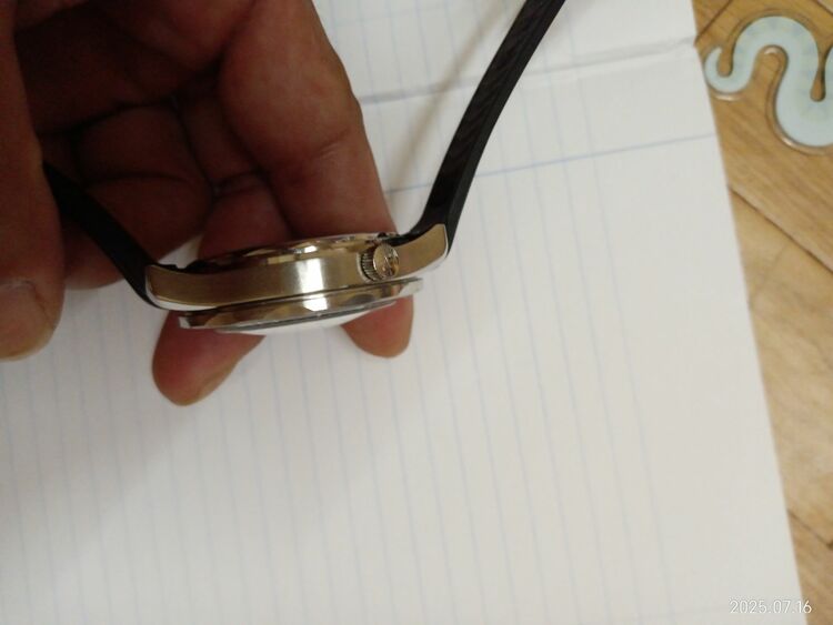 300メートルＤＶＥＲ（高級時計）の商品画像 - 査定依頼日：2025年7月16日 - 最高査定価格：580,000円