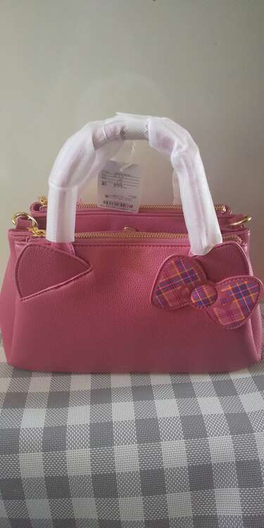 Samantha Thavasa ハローキティ50周年記念コレクションバッグ（ブランドバッグ）の商品画像 - 査定依頼日：2024年7月20日 - 最高査定価格：8,000円