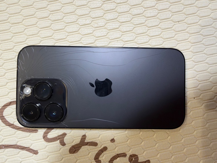 iPhone iPhone 14 Pro 512GB SIMフリー（スマホ）の商品画像 - 査定依頼日：2026年9月21日 - 最高査定価格：40,500円