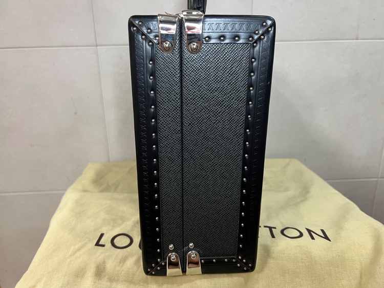 スーパープレジデントを縮小したスペシャルオーダー品‼︎（ブランドバッグ）の商品画像 - 査定依頼日：2026年3月28日 - 最高査定価格：250,000円