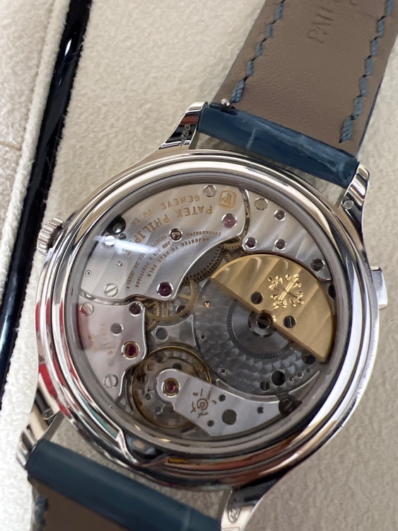 パテック フィリップワールドタイム（高級時計）の商品画像 - 査定依頼日：2025年10月4日 - 最高査定価格：4,600,000円