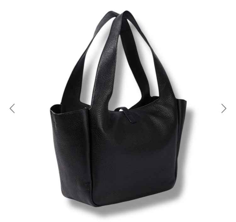 LE 5 À 7 BEA（ソフトディアスキン（ブランドバッグ）の商品画像 - 査定依頼日：2026年1月11日 - 最高査定価格：300,000円