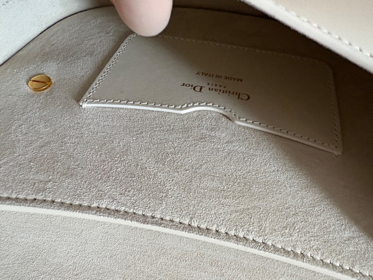 ディオール  （ブランドバッグ）の商品画像 - 査定依頼日：2025年8月27日 - 最高査定価格：200,000円