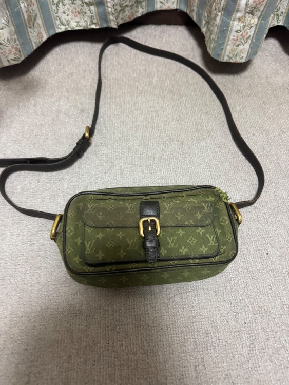 ショルダー（ブランドバッグ）の商品画像 - 査定依頼日：2026年2月13日 - 最高査定価格：43,000円