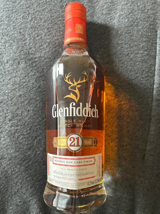 ウイスキー グレンフィディック （お酒）の商品画像 - 査定依頼日：2025年5月18日 - 最高査定価格：14,000円