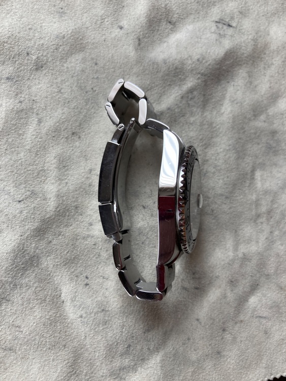 ロレックス GMTマスター 116710k（高級時計）の商品画像 - 査定依頼日：2025年10月18日 - 最高査定価格：1,800,000円