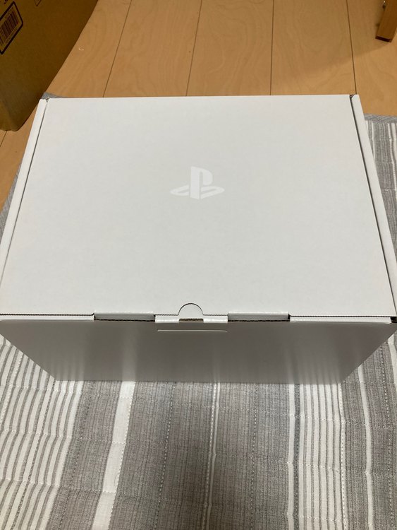 PlayStationVR（ゲーム機本体・ゲームソフト）の商品画像 - 査定依頼日：2023年6月4日 - 最高査定価格：11,000円