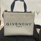 BB50N0B1DR（ブランドバッグ）の商品画像 - 査定依頼日：2024年12月14日 - 最高査定価格：50,000円