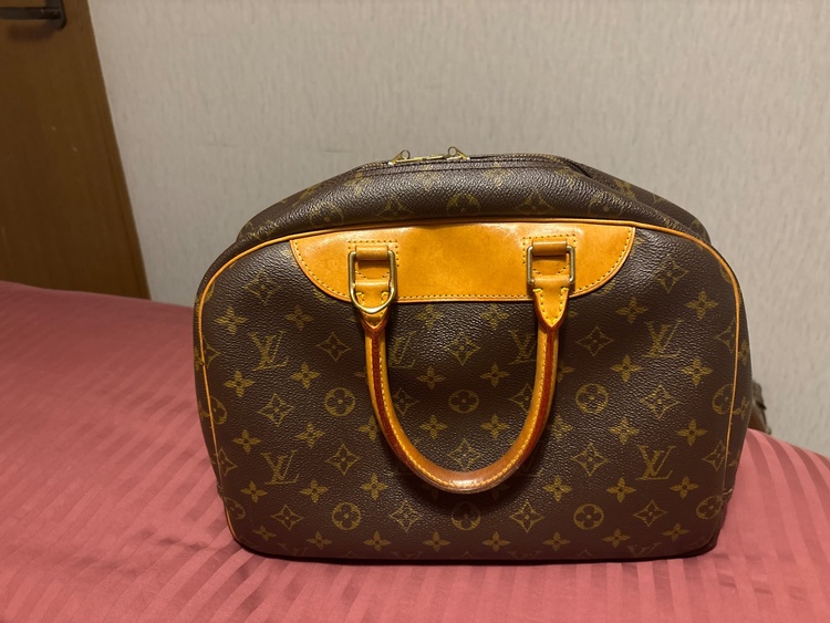 ドーヴィル（ブランドバッグ）の商品画像 - 査定依頼日：2025年12月18日 - 最高査定価格：60,000円