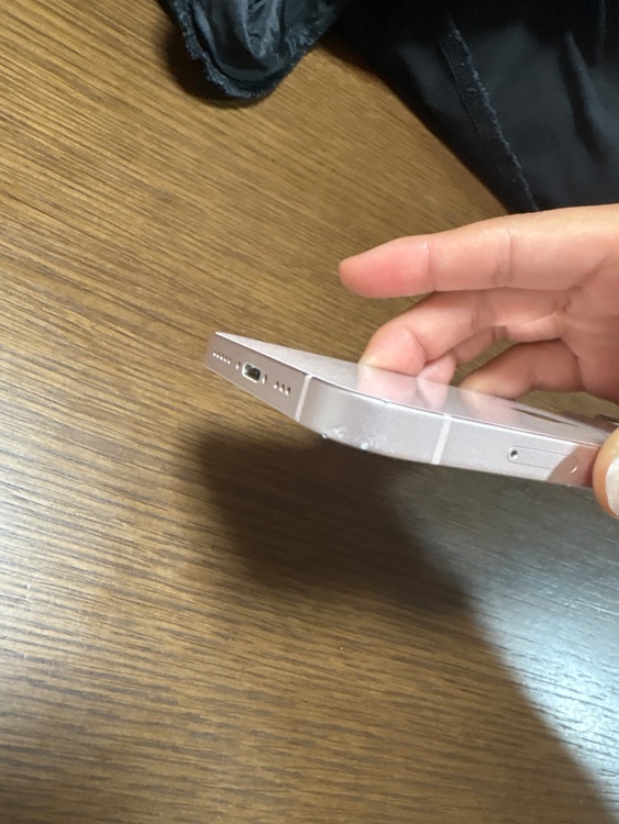 iPhone 13 128GB au（スマホ）の商品画像 - 査定依頼日：2025年10月17日 - 最高査定価格：43,000円