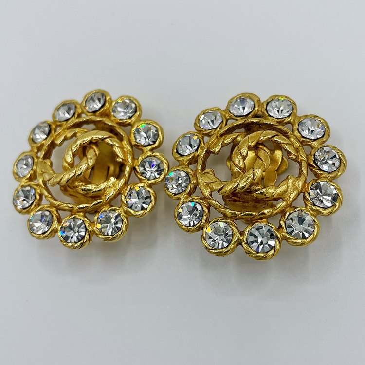 シャネル　ココマークラインストーンイヤリング（金・貴金属）の商品画像 - 査定依頼日：2022年8月10日 - 最高査定価格：38,000円