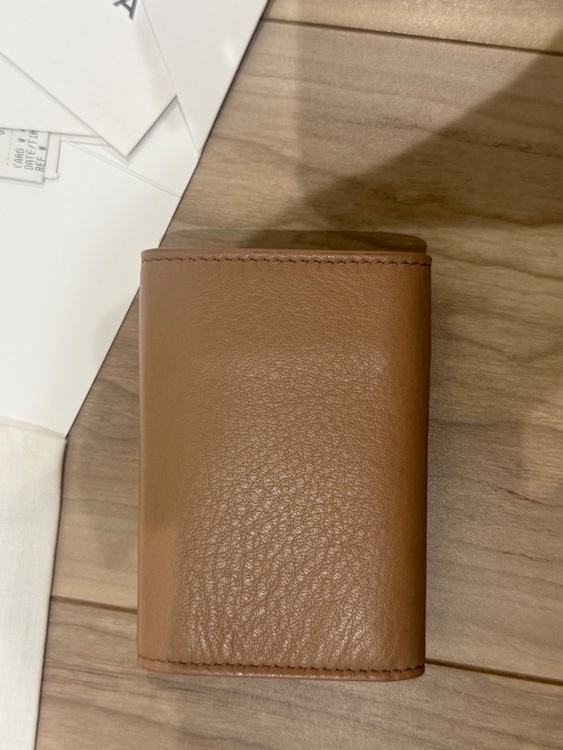 コンパクトウォレット（ブランドバッグ）の商品画像 - 査定依頼日：2026年7月2日 - 最高査定価格：10,000円