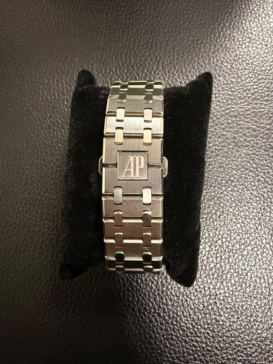 オーデマピゲ ロイヤルオーク 1530（高級時計）の商品画像 - 査定依頼日：2026年4月27日 - 最高査定価格：6,500,000円