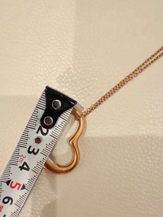 ティファニーオープンハートペンダント35mm（金・貴金属）の商品画像 - 査定依頼日：2025年2月1日 - 最高査定価格：110,000円