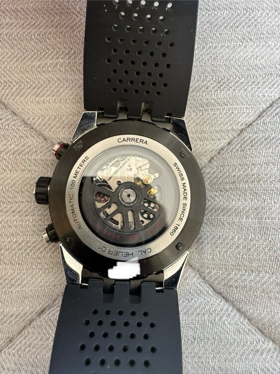 タグホイヤー カレラ CAR2A1Z.FT6044（高級時計）の商品画像 - 査定依頼日：2025年4月26日 - 最高査定価格：285,000円