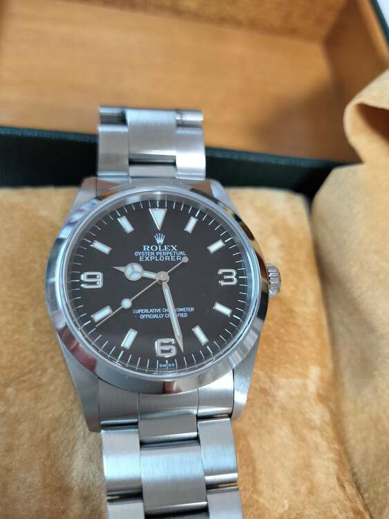ロレックス エクスプローラー 1427（高級時計）の商品画像 - 査定依頼日：2025年2月10日 - 最高査定価格：830,000円
