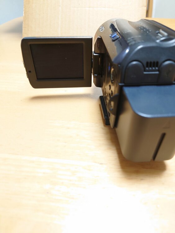 Everio　GZ-MG50（カメラ）の商品画像 - 査定依頼日：2026年3月25日 - 最高査定価格：100,000円