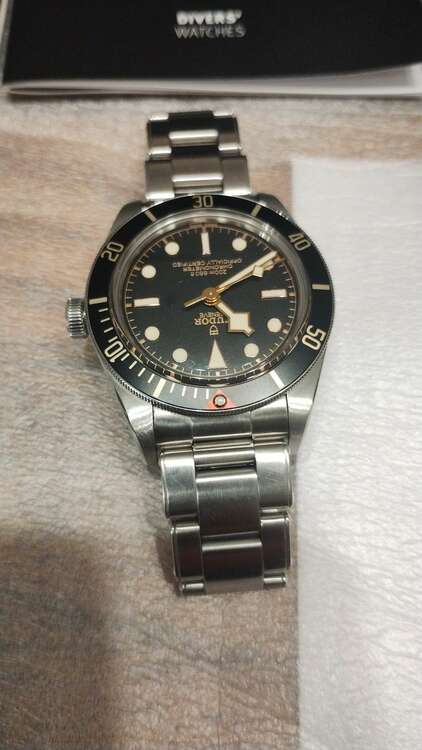 チューダー ブラックベイ 79030n（高級時計）の商品画像 - 査定依頼日：2025年2月15日 - 最高査定価格：400,000円