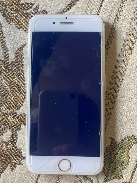 iPhone（スマホ）の商品画像 - 査定依頼日：2026年4月27日 - 最高査定価格：1,500円