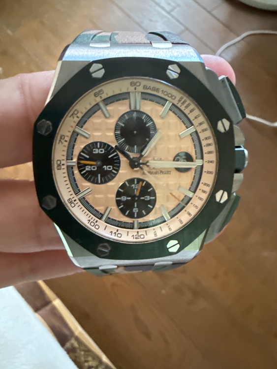 オーデマピゲ ロイヤルオークオフショア （高級時計）の商品画像 - 査定依頼日：2025年11月26日 - 最高査定価格：4,000,000円