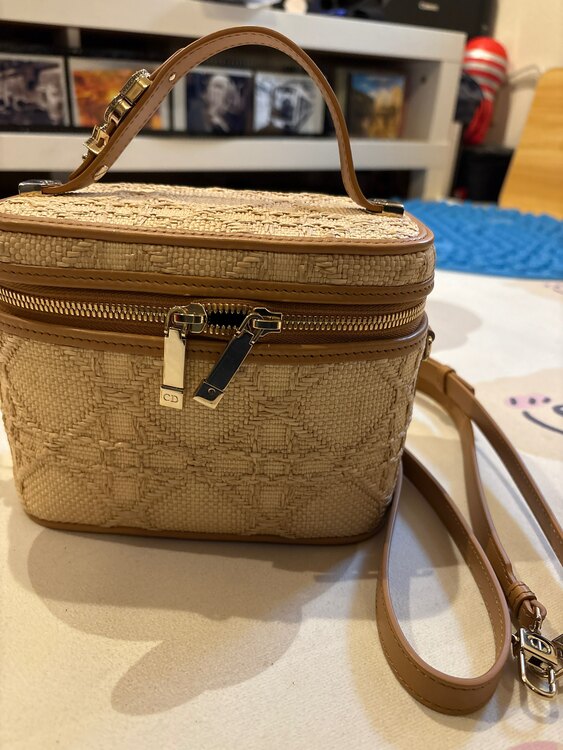 バニティ（ブランドバッグ）の商品画像 - 査定依頼日：2025年5月10日 - 最高査定価格：250,000円