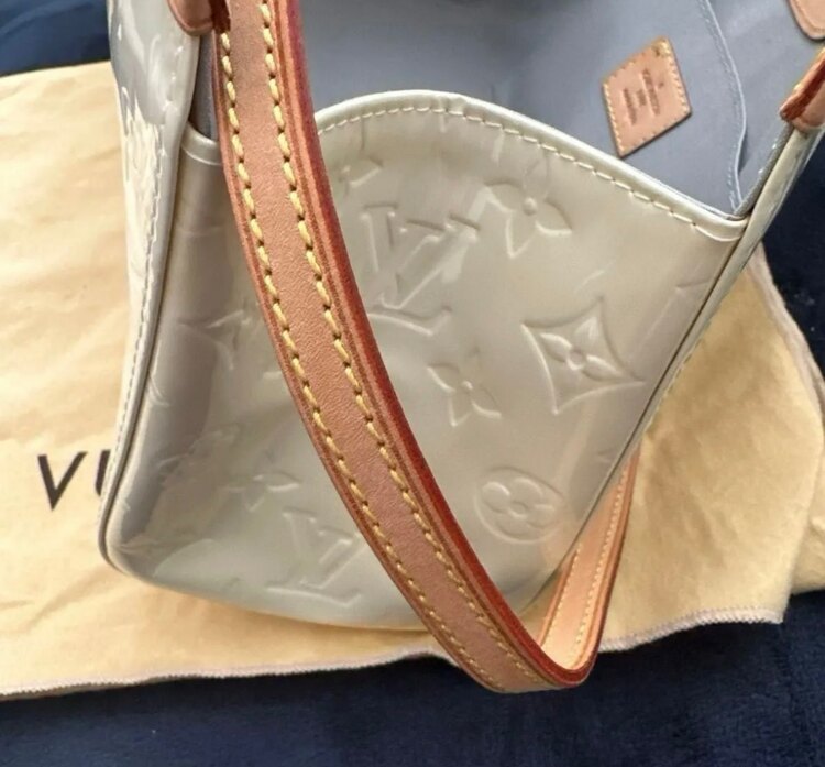 ヴェルニ ロクスバリー ドライブ ML（ブランドバッグ）の商品画像 - 査定依頼日：2025年4月19日 - 最高査定価格：35,000円