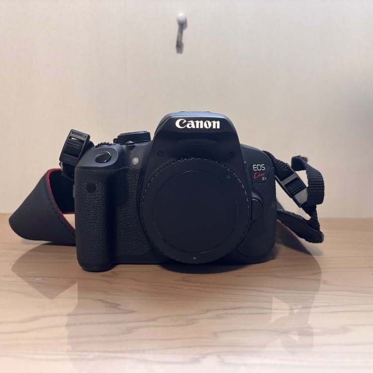 eos kiss x7i（カメラ）の商品画像 - 査定依頼日：2026年7月7日 - 最高査定価格：11,500円
