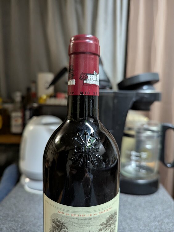 Chateau　Lafite Rothschild1998（お酒）の商品画像 - 査定依頼日：2025年12月21日 - 最高査定価格：70,000円