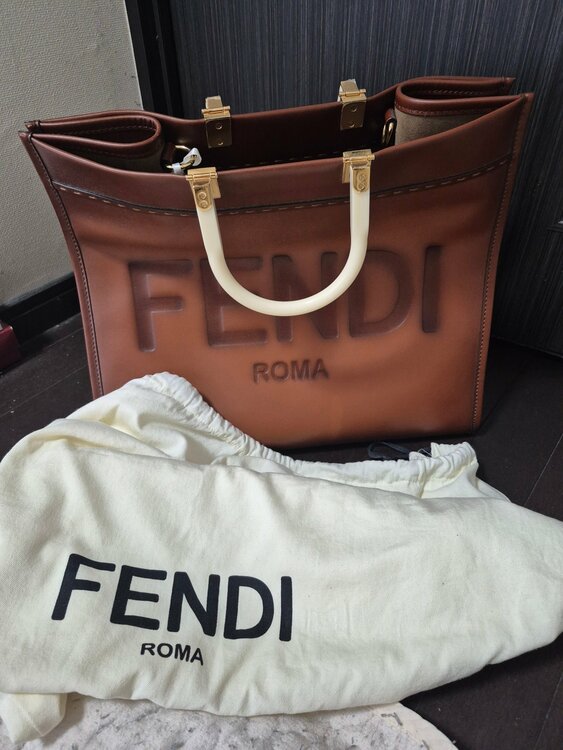 フェンディ（ブランドバッグ）の商品画像 - 査定依頼日：2026年9月26日 - 最高査定価格：130,000円
