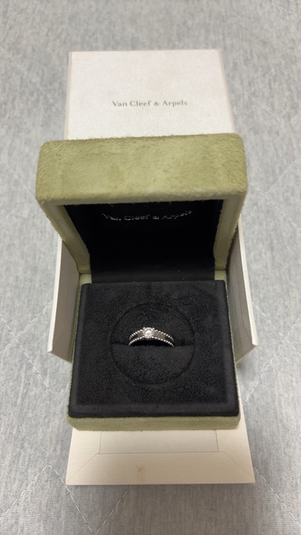 ヴァンクリーフ　エステル（宝石）の商品画像 - 査定依頼日：2025年12月17日 - 最高査定価格：200,000円