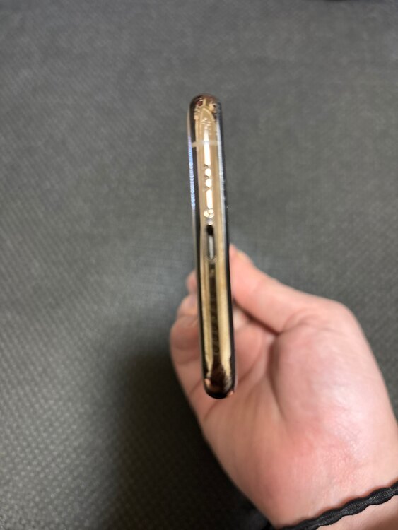 iPhoneXS（スマホ）の商品画像 - 査定依頼日：2025年3月17日 - 最高査定価格：10,000円