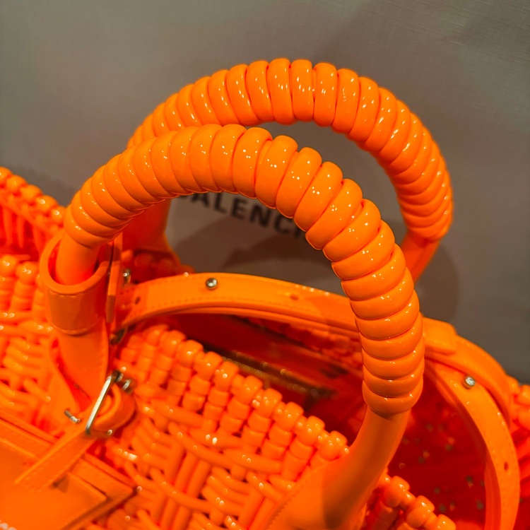 バレンシアガ  （ブランドバッグ）の商品画像 - 査定依頼日：2025年9月17日 - 最高査定価格：63,000円