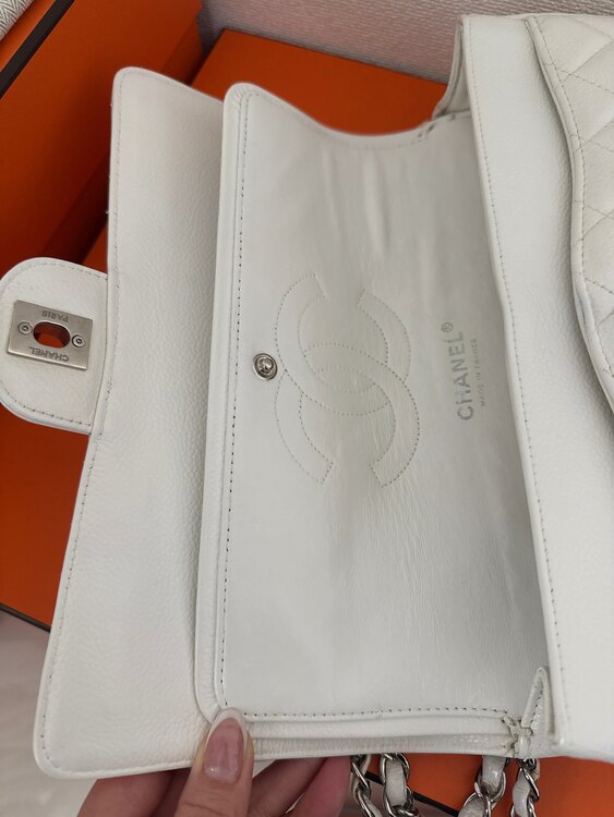 マトラッセ（ブランドバッグ）の商品画像 - 査定依頼日：2025年4月6日 - 最高査定価格：550,000円