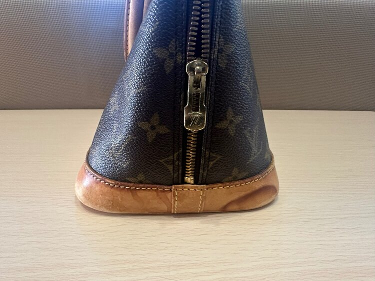 ルイヴィトン モノグラム （ブランドバッグ）の商品画像 - 査定依頼日：2025年1月13日 - 最高査定価格：20,000円