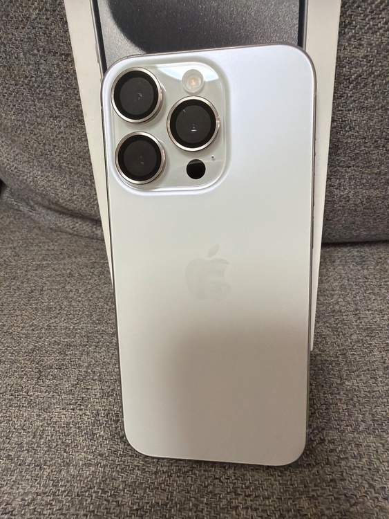 iPhone iPhone 15 Pro 256GB SIMフリー（スマホ）の商品画像 - 査定依頼日：2026年7月26日 - 最高査定価格：89,000円