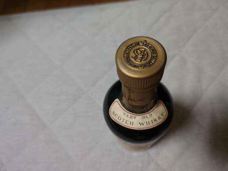 バランタイン30（お酒）の商品画像 - 査定依頼日：2025年3月26日 - 最高査定価格：26,000円