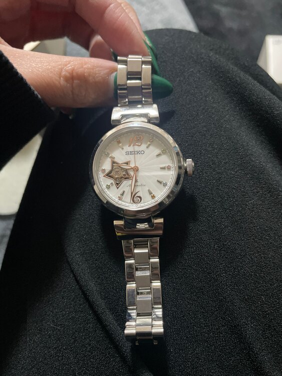 セイコー その他 4R3801M0（高級時計）の商品画像 - 査定依頼日：2024年12月16日 - 最高査定価格：8,000円