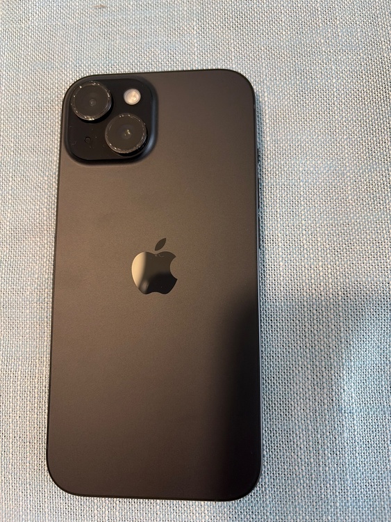 iPhone iPhone 15 128GB SIMフリー（スマホ）の商品画像 - 査定依頼日：2026年9月21日 - 最高査定価格：64,000円
