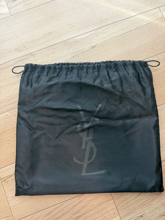 クラッチバッグ　（ブランドバッグ）の商品画像 - 査定依頼日：2026年2月15日 - 最高査定価格：20,000円