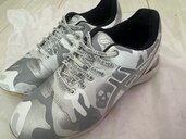 マークアンドロナ　24.5センチ　アシックスコラボ　レディースゴルフスパイク　（ゴルフ用品）の商品画像 - 査定依頼日：2025年5月28日 - 最高査定価格：5,000円