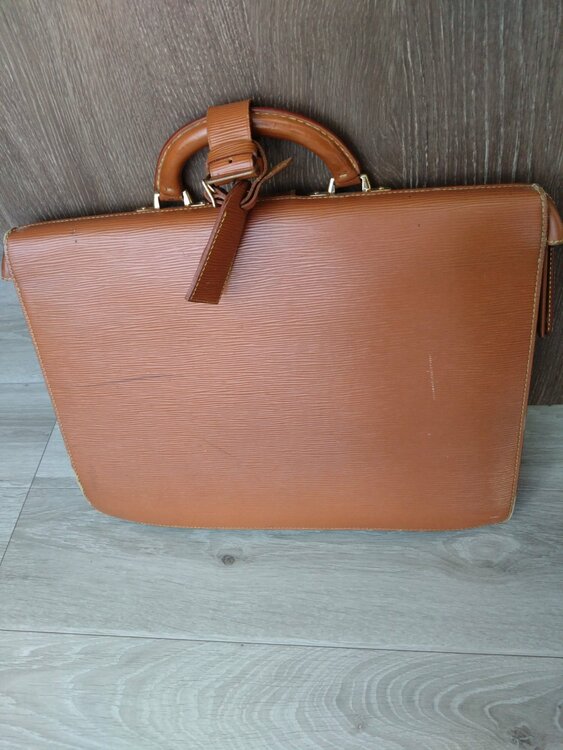 ドクターバッグ（ブランドバッグ）の商品画像 - 査定依頼日：2026年4月8日 - 最高査定価格：30,000円