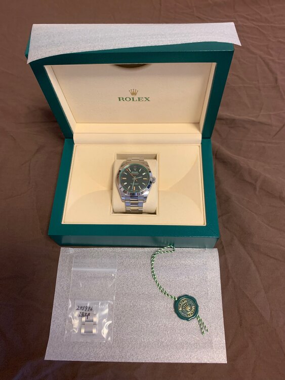 ロレックス・ミルガウス 116400GV（高級時計）の商品画像 - 査定依頼日：2025年5月8日 - 最高査定価格：1,700,000円