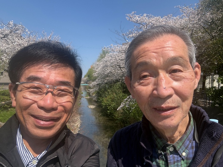 ジーンズ上下とワールドカップのシューズ（古着・ファッション）の商品画像 - 査定依頼日：2026年4月4日 - 最高査定価格：8,000円