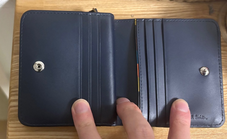 2つ折財布（古着・ファッション）の商品画像 - 査定依頼日：2026年1月9日 - 最高査定価格：5,000円