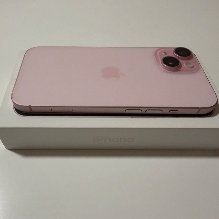 iPhone 15 256GB SIMフリー（スマホ）の商品画像 - 査定依頼日：2026年3月31日 - 最高査定価格：60,000円