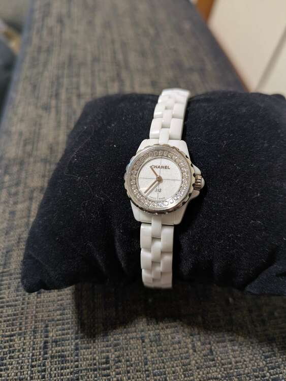 シャネル J12 （高級時計）の商品画像 - 査定依頼日：2025年1月18日 - 最高査定価格：350,000円