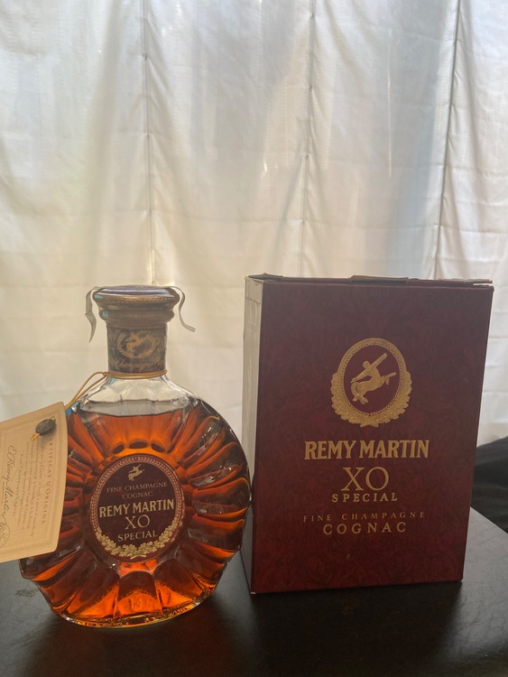 レミーマルタンXOスペシャル（お酒）の商品画像 - 査定依頼日：2025年8月14日 - 最高査定価格：7,500円