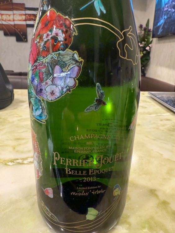 120thベルエポックアニバーサリーエディション2013（お酒）の商品画像 - 査定依頼日：2025年11月8日 - 最高査定価格：19,000円