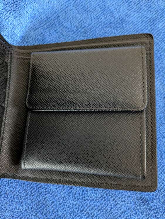 ルイヴィトン ダミエ 二つ折り財布（小銭入れあり）（ブランド財布・小物）の商品画像 - 査定依頼日：2025年3月7日 - 最高査定価格：10,000円