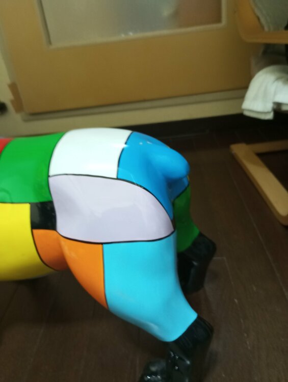 ヨーロピアンデコ　カラーブルドッグ犬飾り60CM（美術品・骨董品）の商品画像 - 査定依頼日：2026年6月25日 - 最高査定価格：2,000円